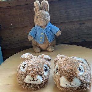 Peter Rabbit Stuffed Animals + Slippers Set Size 13